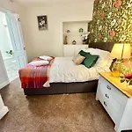 Apartment Blossoms Reach - 2 Minutes From Station And Centre