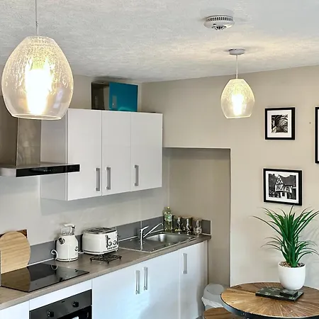 Blossoms Reach - 2 Minutes From Station And Centre *