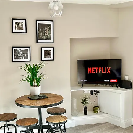 Blossoms Reach - 2 Minutes From Station And Centre *