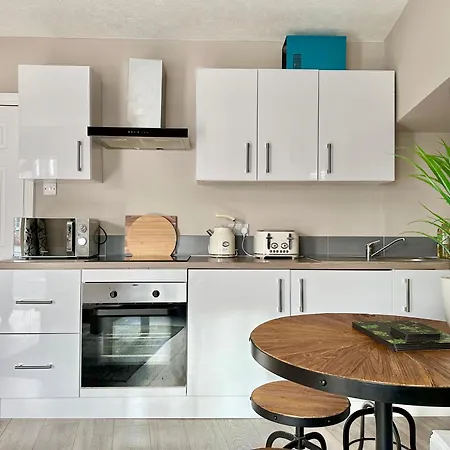 Blossoms Reach - 2 Minutes From Station And Centre *