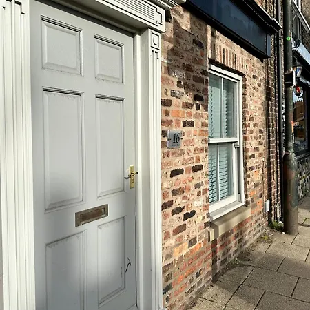 Blossoms Reach - 2 Minutes From Station And Centre